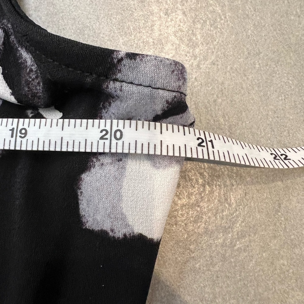 Calvin Klein Black and White Sleeveless Blouse Sz L - Picture 8 of 9